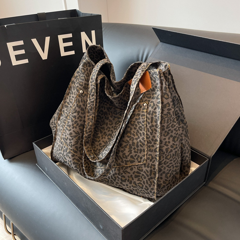Bolsa Tote com Estampa de Leop - Women'S Vegan Bags avaliação e preço