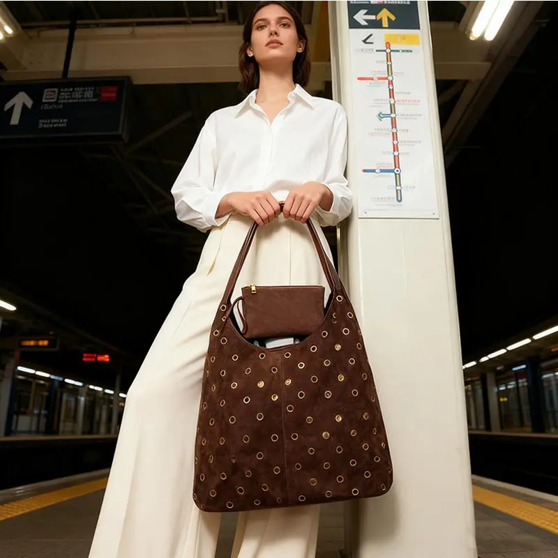 Bolsa tote cravejada de metal  - Women'S Vegan Bags avaliação e preço